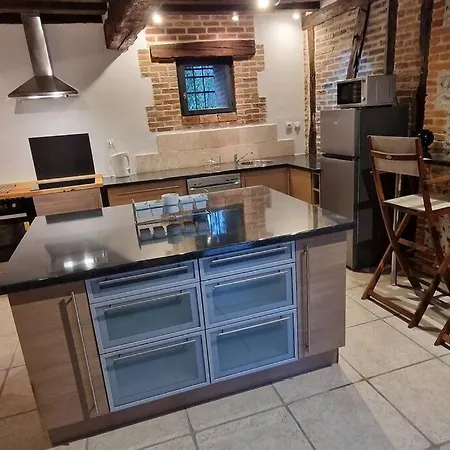 Вилла Jardins De Melusine - Maison En Pierres *